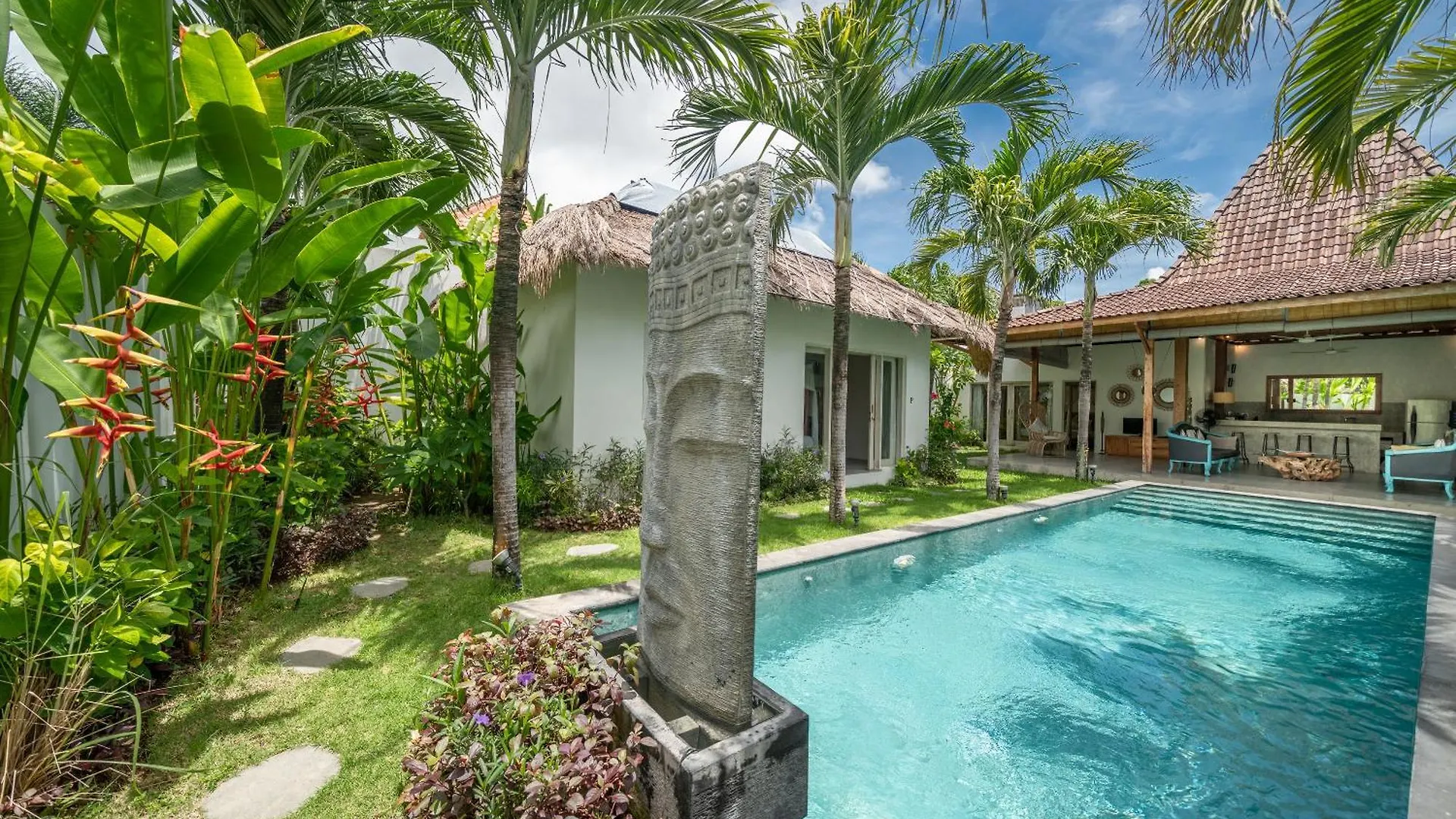 Villa Palm Tree - Huge 4Bd Villa Center Seminyak  סמיניאק