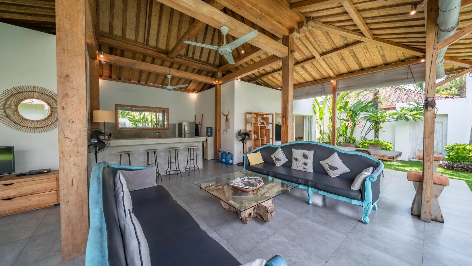 Villa Palm Tree - Huge 4Bd Villa Center Seminyak אינדונזיה