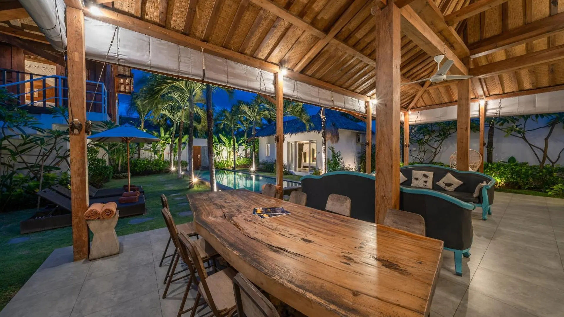 Villa Palm Tree - Huge 4Bd Villa Center Seminyak סמיניאק