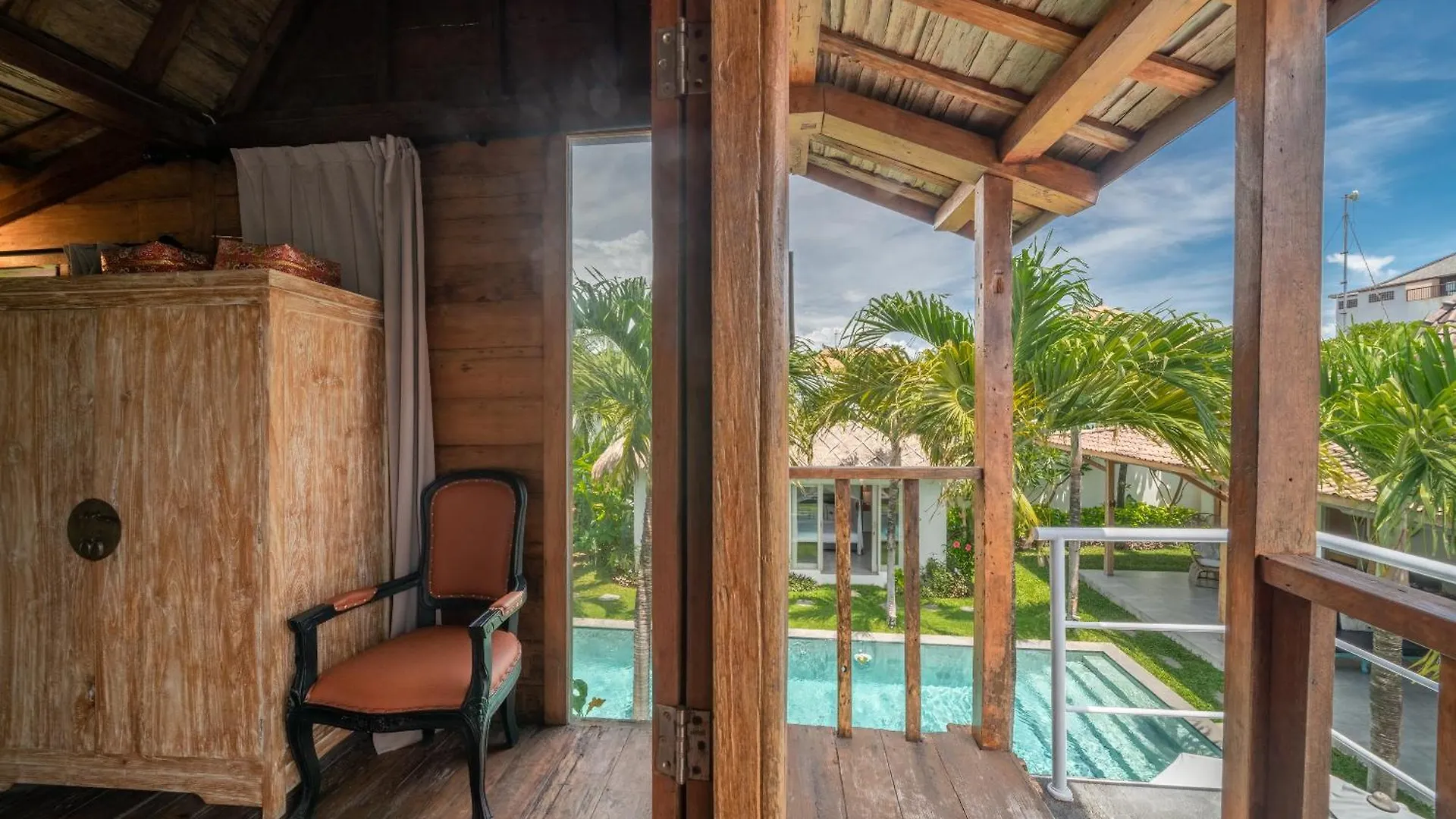 Villa Palm Tree - Huge 4Bd Villa Center Seminyak אינדונזיה